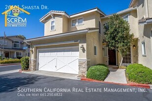26601 Shasta Dr in Santa Clarita, CA - Building Photo