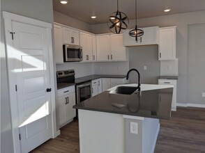 1733 S Seagrass Ave in Meridian, ID - Building Photo - Building Photo