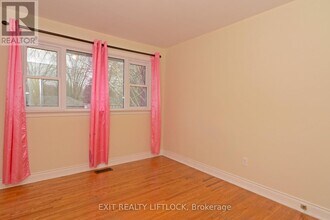 1437 Westbrook Dr in Peterborough, ON - Building Photo - Building Photo