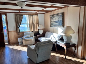 1839 Lakeview Point Rd in Quincy, FL - Foto de edificio - Building Photo