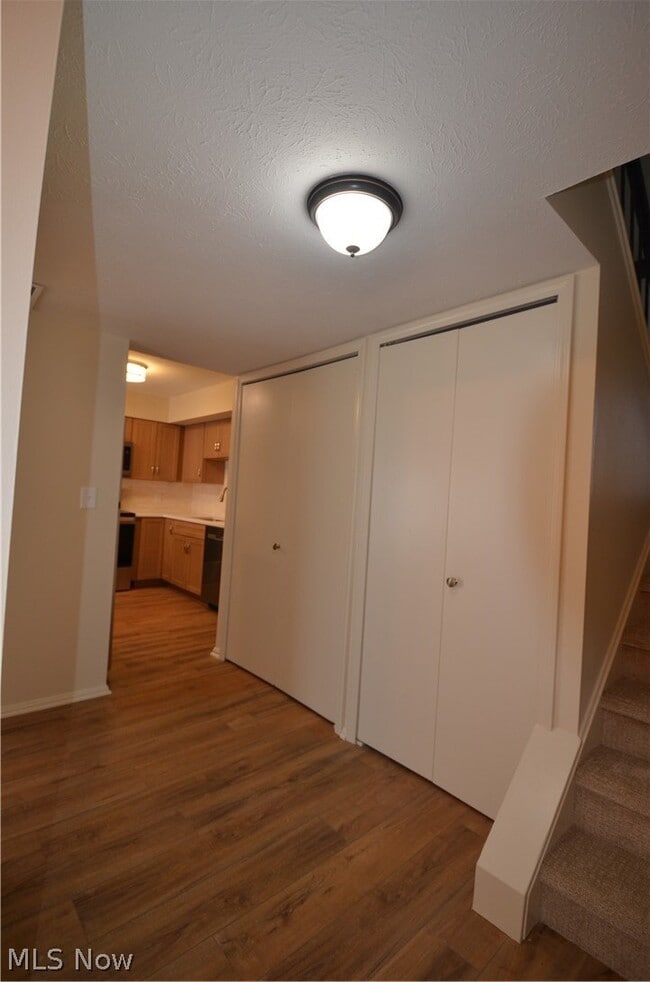 6933 W Fitzwater Rd in Brecksville, OH - Building Photo - Building Photo