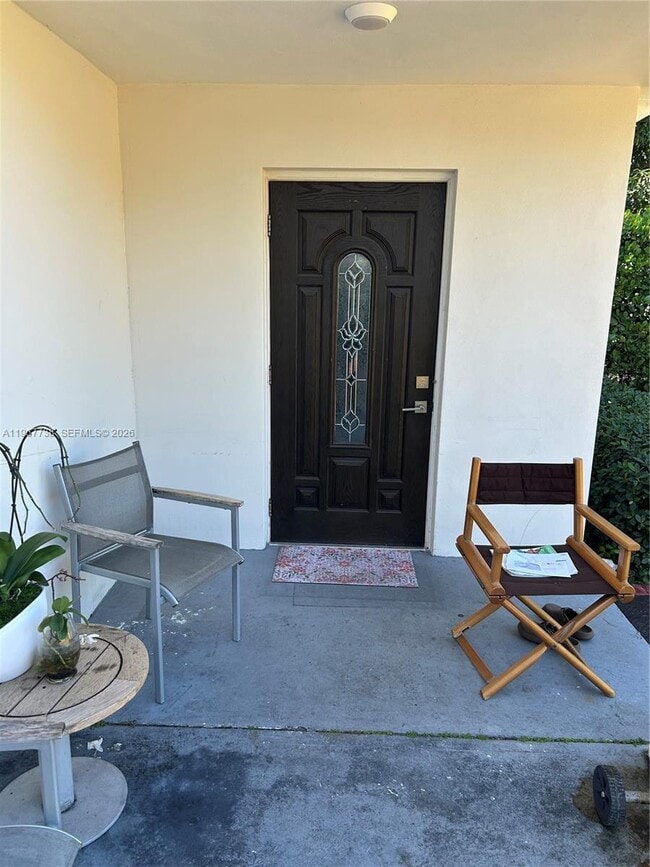 1560 NE 129th St in North Miami, FL - Building Photo - Building Photo