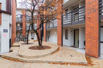 THE ALCOVE @ SECOND & JOHN in Champaign, IL - Building Photo - Building Photo