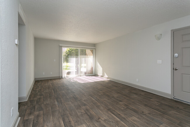 Palms at Ortega in Jacksonville, FL - Building Photo - Interior Photo