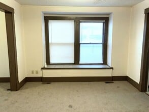 407 N Maple St in Hutchinson, KS - Building Photo - Building Photo