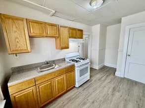 580 Washington Ave in Belleville, NJ - Building Photo - Building Photo