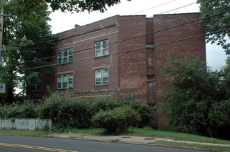 101 Linwood Ave in Cresskill, NJ - Building Photo - Building Photo