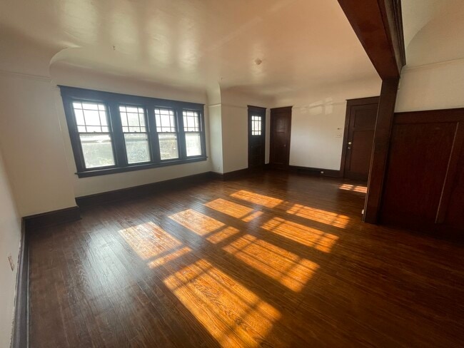 2970 N 37th St, Unit 2972 N 37th Street