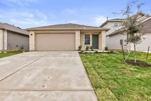 280 Granary Dr in Uhland, TX - Building Photo