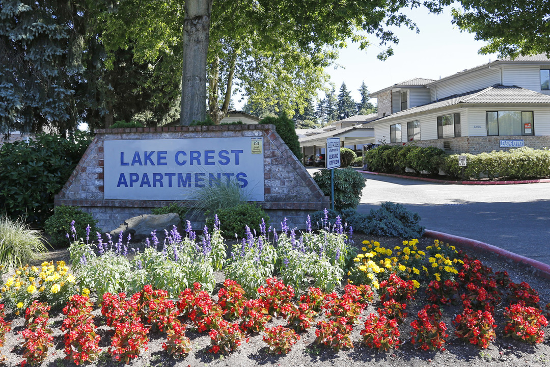 Lake Crest Apartments in Milwaukie, OR - Foto de edificio