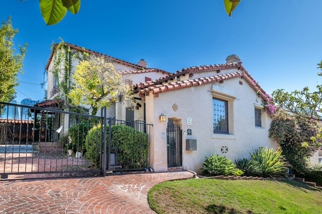 property at 1846 Holmby Ave