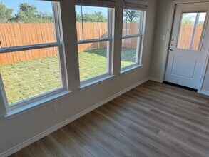 510 War Admiral Dr in Jarrell, TX - Building Photo - Building Photo
