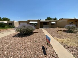 920 Indiana St SE in Albuquerque, NM - Building Photo