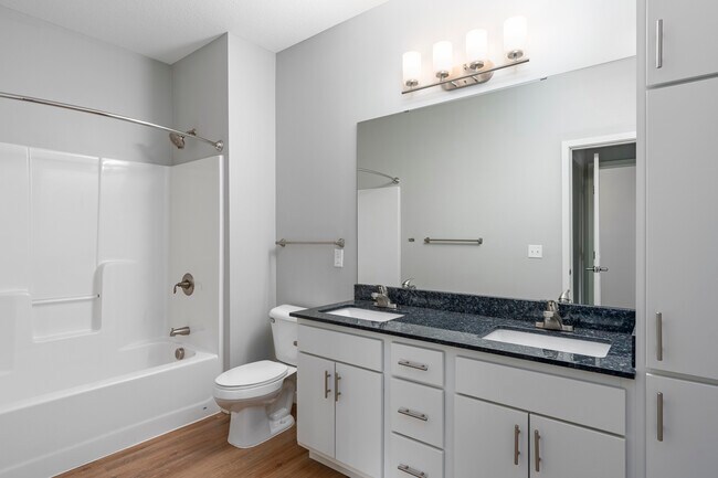 The Heights of Mendota in Mendota Heights, MN - Foto de edificio - Interior Photo