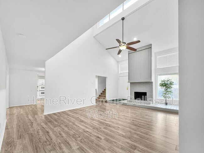 property at 5522 Willow Cir