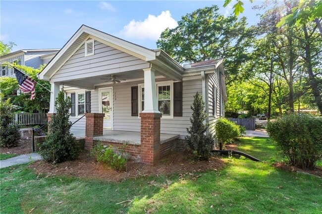 2208 Forrest Pl NW in Atlanta, GA - Building Photo - Building Photo
