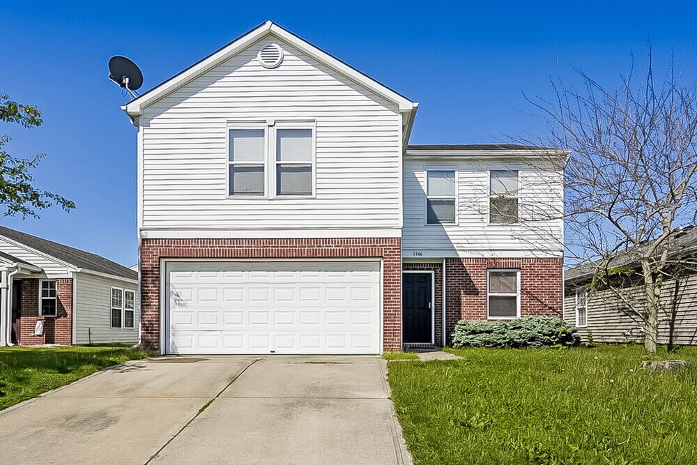 1746 Blue Grass Pkwy in Greenwood, IN - Building Photo