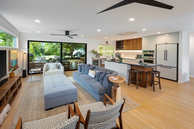 1120 Makaiwa St in Honolulu, HI - Building Photo - Building Photo