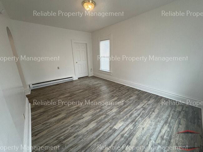 124 N Corner St, Unit 2 in Idaho Falls, ID - Foto de edificio - Building Photo