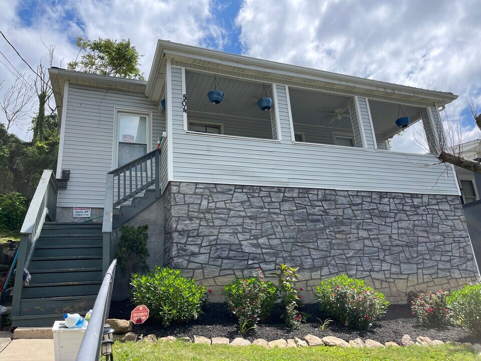 504 Glover St in Charleston, WV - Building Photo