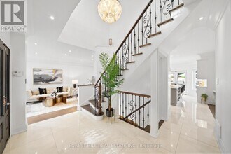 35 Benville Crescent in Aurora, ON - Building Photo - Building Photo