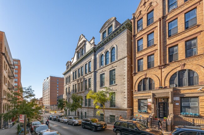 327 Saint Nicholas Ave in New York, NY - Foto de edificio - Building Photo