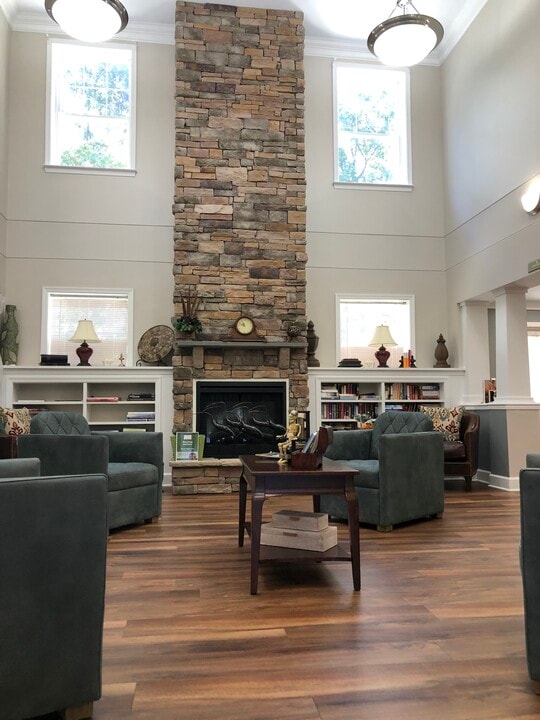 Victoria Park at Edgewater in Edgewater, MD - Building Photo