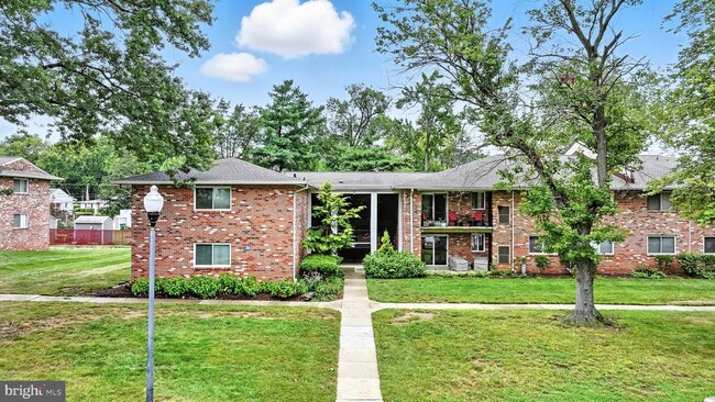 property at 206 Victor Pkwy
