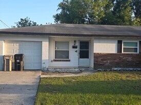 62 W Magnolia St in Apopka, FL - Building Photo
