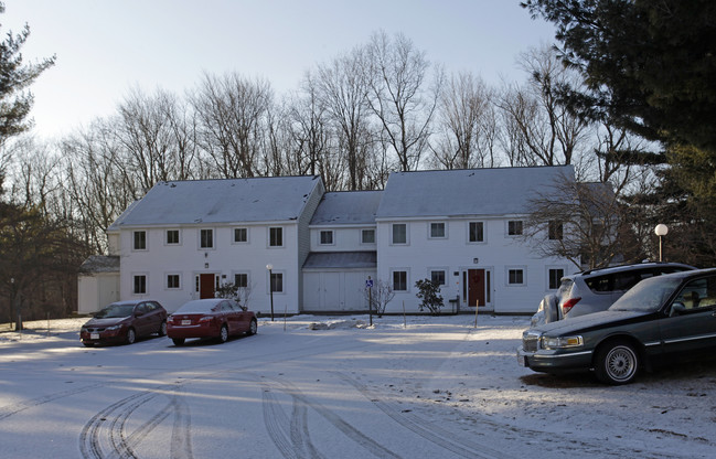 Pepperell Meadows in Pepperell, MA - Foto de edificio - Building Photo