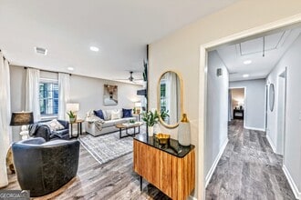 527 Charing Cross Dr in Marietta, GA - Building Photo - Building Photo