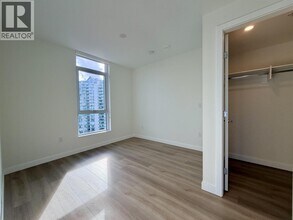 6075 Wilson Ave in Burnaby, BC - Building Photo - Building Photo