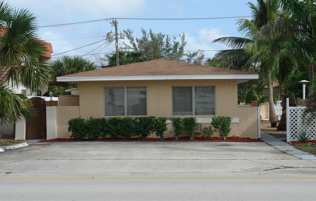 161 NE 5th Ave in Delray Beach, FL - Building Photo - Building Photo