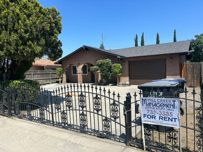 property at 1520 N Giddings St