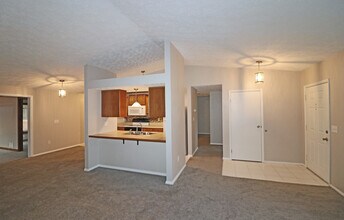 10360 Plantation Bridge Dr in Alpharetta, GA - Building Photo - Building Photo