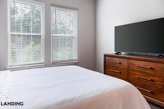 4902 Cosmos Cir, Unit 120 in Wimauma, FL - Foto de edificio - Building Photo