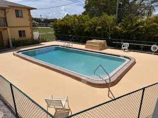 Gemini Apartments in Cape Coral, FL - Building Photo