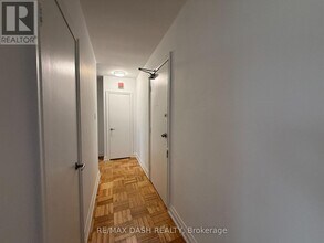 69 Old Mill Terrace in Toronto, ON - Building Photo - Building Photo