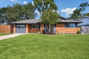 4118 Gardendale Dr in Houston, TX - Building Photo