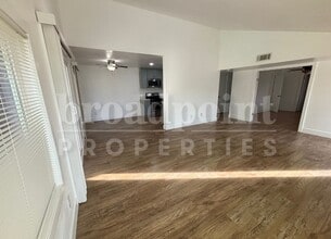 522 Charlotte Dr in San Marcos, CA - Building Photo - Building Photo