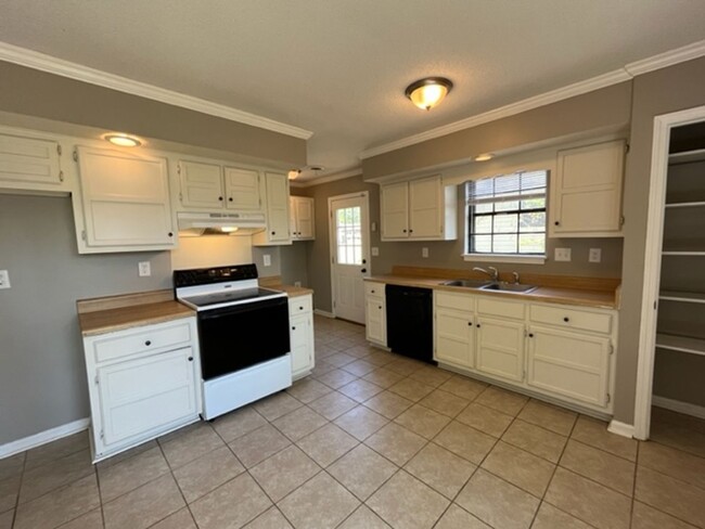 933 Woodburne Pl in Southaven, MS - Building Photo - Building Photo