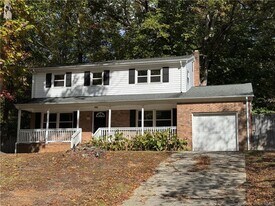 219 Oxford Rd in Williamsburg, VA - Building Photo