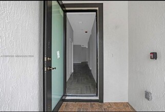 2210 Farragut St in Hollywood, FL - Building Photo - Building Photo