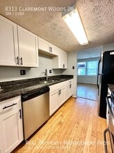 8313 Claremont Woods Dr in Alexandria, VA - Building Photo - Building Photo