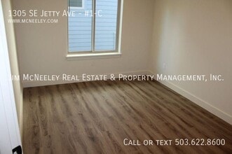 1305 SE Jetty Ave-Unit -#1-C in Warrenton, OR - Building Photo - Building Photo