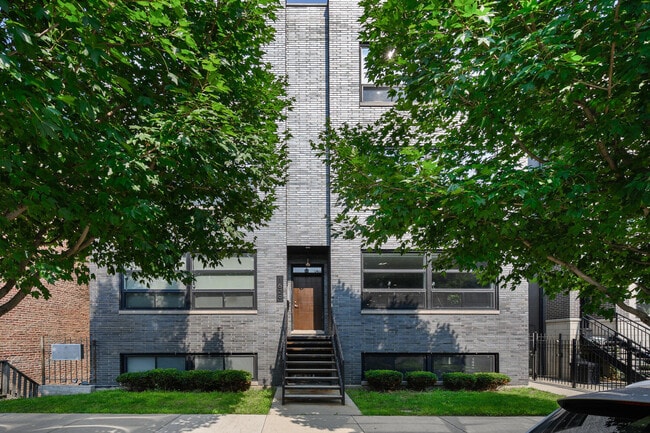 1629 S Miller St in Chicago, IL - Building Photo - Building Photo