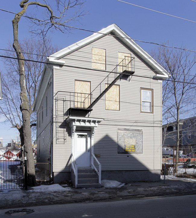 229 Pearl St in Providence, RI - Foto de edificio - Building Photo