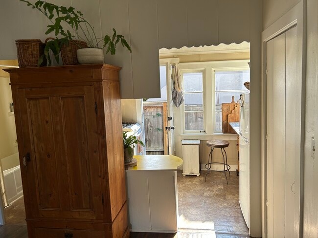 2612 Victoria Dr in Laguna Beach, CA - Building Photo - Building Photo