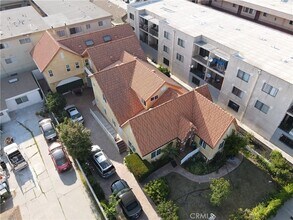 14105 Fonthill Ave in Hawthorne, CA - Building Photo - Building Photo