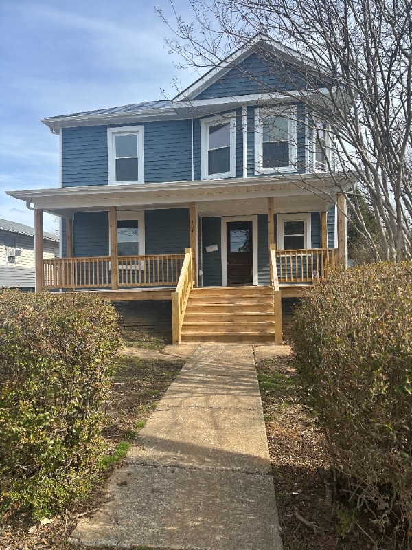 property at 1304 Floyd St